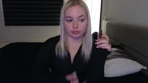 margot_robbie7 online show from 11/03/25, 11:15