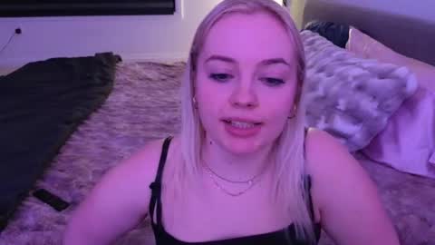 margot_robbie7 online show from 02/25/26, 12:20