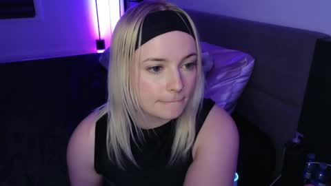 Snapshot of margot_robbie7 chatting on 04/29/26, 01:21 margot_robbie7 online show from 04/29/26, 01:21