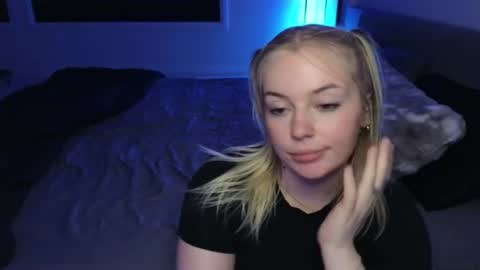 Snapshot of margot_robbie7 chatting on 06/29/26, 01:34 margot_robbie7 online show from 06/29/26, 01:34