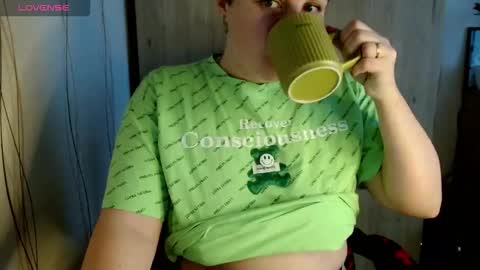 Mari online show from 11/05/25, 06:02