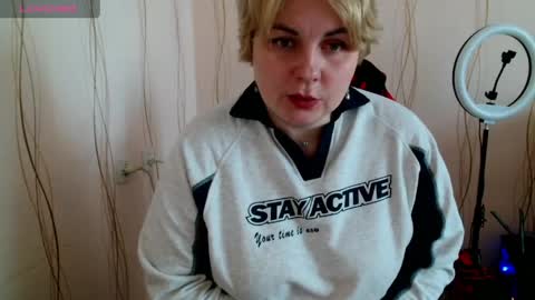 Mari online show from 04/01/26, 06:25