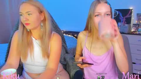 Snapshot of mari_kiku chatting on 09/11/25, 05:24 Kiku and Marii - online show from 09/11/25, 05:24