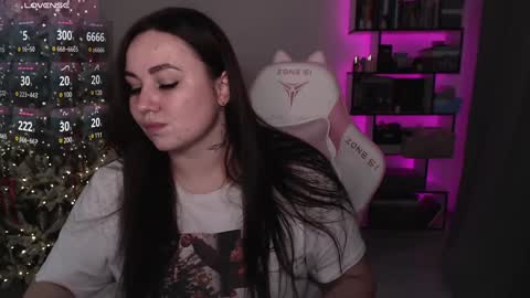 Snapshot of mari_moore7 chatting on 12/29/24, 10:56 mari moore online show from 12/29/24, 10:56