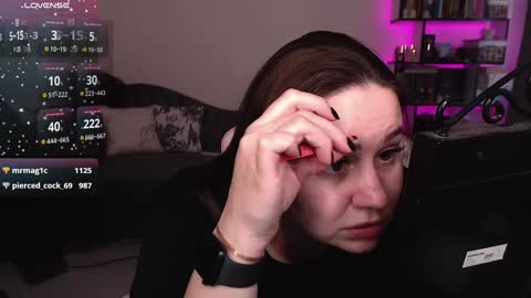 Snapshot of mari_moore7 chatting on 02/07/25, 01:53 mari moore online show from 02/07/25, 01:53