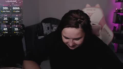 Snapshot of mari_moore7 chatting on 09/22/25, 07:32 mari moore online show from 09/22/25, 07:32