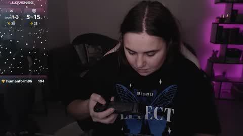 Snapshot of mari_moore7 chatting on 10/18/25, 04:59 mari moore online show from 10/18/25, 04:59