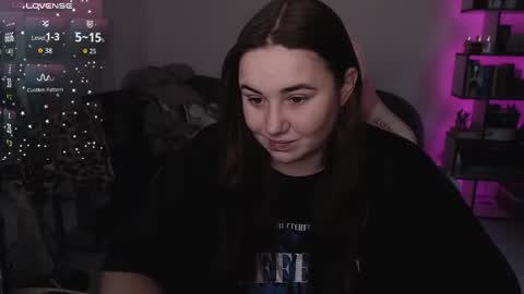 Snapshot of mari_moore7 chatting on 10/25/25, 06:43 mari moore online show from 10/25/25, 06:43