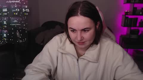 Snapshot of mari_moore7 chatting on 11/13/25, 07:51 mari moore online show from 11/13/25, 07:51