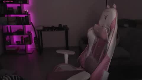 mari moore online show from 12/21/25, 09:00