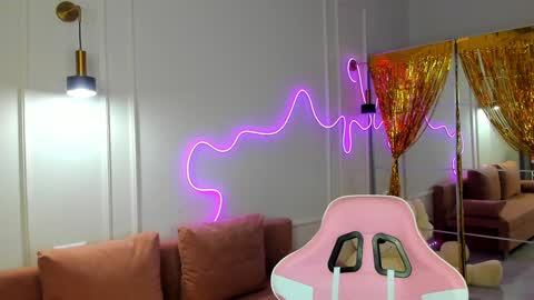 Snapshot of mari_nett chatting on 12/30/24, 08:58 mari_nett online show from 12/30/24, 08:58