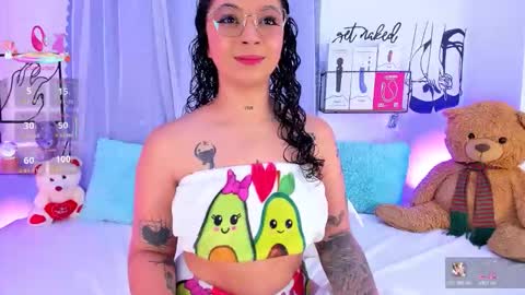 Snapshot of mari_sweett chatting on 11/18/25, 06:34 Mari Sweett online show from 11/18/25, 06:34