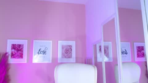 Snapshot of maria_jones chatting on 12/16/24, 02:16 Instagram soymj01 online show from 12/16/24, 02:16