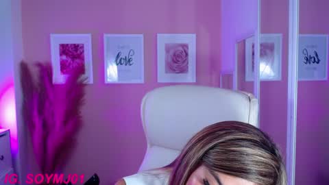 Snapshot of maria_jones chatting on 12/20/24, 04:36 Instagram soymj01 online show from 12/20/24, 04:36