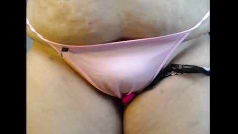 Snapshot of maria_kai chatting on 12/05/25, 01:42 Maria online show from 12/05/25, 01:42