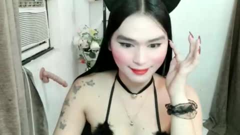 Snapshot of maria_laboxxx chatting on 10/25/25, 01:35 Marga online show from 10/25/25, 01:35