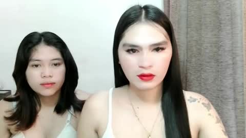 Snapshot of maria_laboxxx chatting on 11/11/25, 02:28 Marga online show from 11/11/25, 02:28