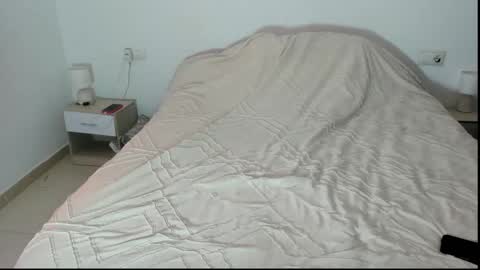 Snapshot of maria_mad chatting on 04/22/26, 12:18 Itslablonde online show from 04/22/26, 12:18