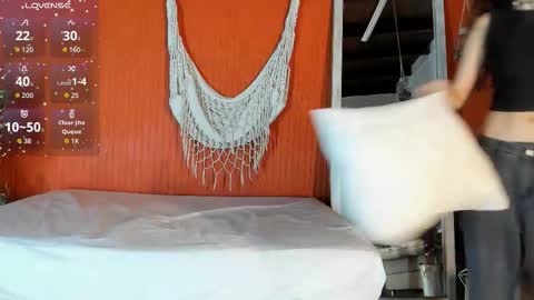 maria_turner1 online show from 03/26/26, 12:11