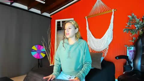 maria_turner1 online show from 05/07/26, 09:36