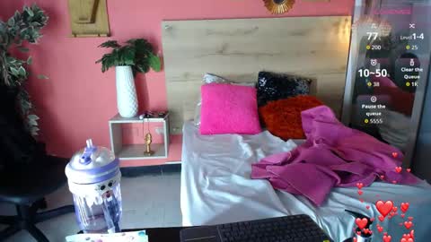 maria_turner1 online show from 05/27/26, 08:55