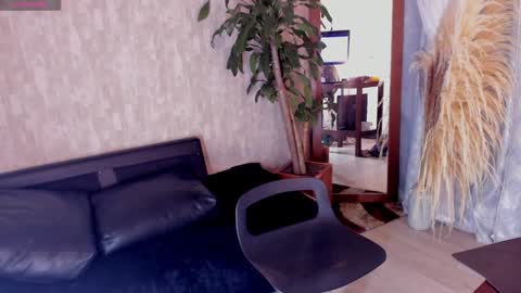 Snapshot of mariaa_9 chatting on 12/07/24, 08:00 MARIA online show from 12/07/24, 08:00