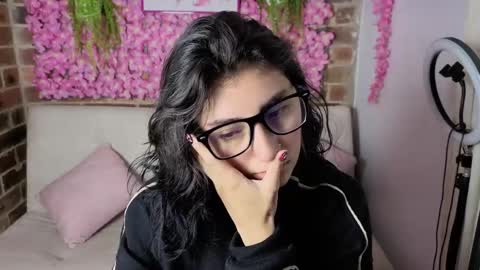 Maria online show from 03/27/26, 09:47