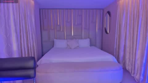 Snapshot of mariaherrera_ chatting on 12/20/25, 11:01 MARIA HERRERA online show from 12/20/25, 11:01