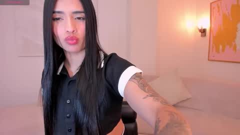 Snapshot of mariaherrera_ chatting on 01/08/26, 09:50 MARIA HERRERA online show from 01/08/26, 09:50