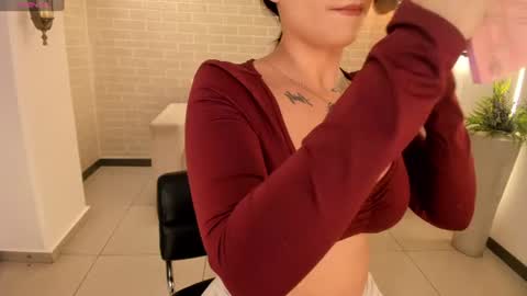 Snapshot of mariaherrera_ chatting on 07/06/26, 12:07 MARIA HERRERA online show from 07/06/26, 12:07