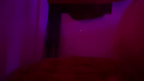 Snapshot of mariahjsav95 chatting on 10/20/25, 07:42 MariahJade95 online show from 10/20/25, 07:42