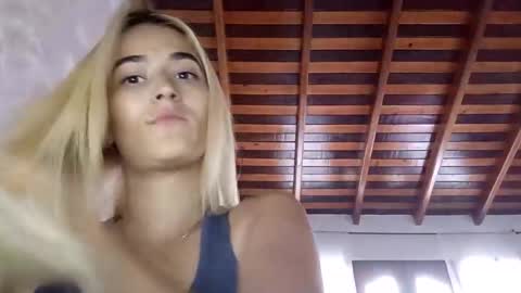 mariam_arango online show from 06/08/26, 09:26