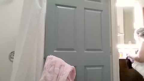 Mariah online show from 09/30/25, 03:44