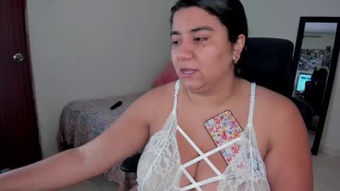   Mariam Castiblanco online show from 02/04/25, 12:08