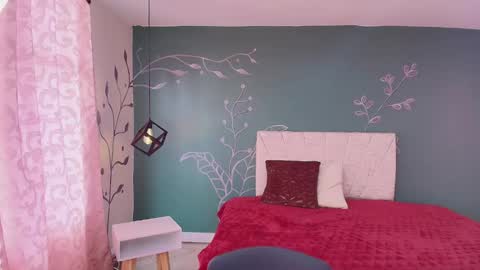 Snapshot of mariamcute_ chatting on 02/05/25, 07:53 M A R I A N A online show from 02/05/25, 07:53