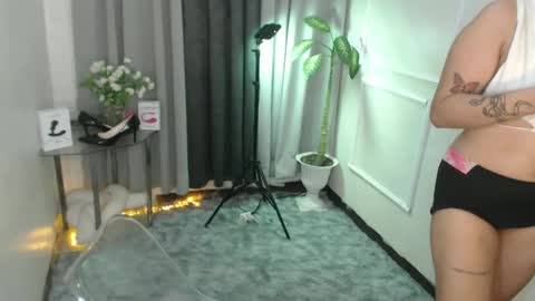 Snapshot of mariamercedesxxx chatting on 03/04/25, 03:44 maria online show from 03/04/25, 03:44