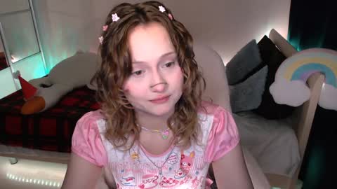 Snapshot of mariamilkis chatting on 12/08/24, 11:19 Maria online show from 12/08/24, 11:19