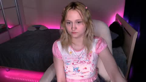 Snapshot of mariamilkis chatting on 01/18/25, 01:19 Maria online show from 01/18/25, 01:19