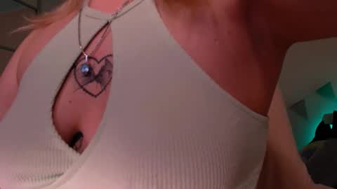 Snapshot of mariamilkis chatting on 01/30/25, 08:10 Maria online show from 01/30/25, 08:10