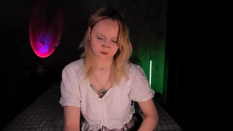 Snapshot of mariamilkis chatting on 02/14/25, 02:18 Maria online show from 02/14/25, 02:18