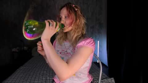 Snapshot of mariamilkis chatting on 02/22/25, 05:13 Maria online show from 02/22/25, 05:13