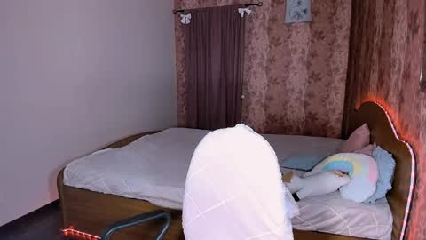 Snapshot of mariamilkis chatting on 05/13/26, 07:00 Maria online show from 05/13/26, 07:00