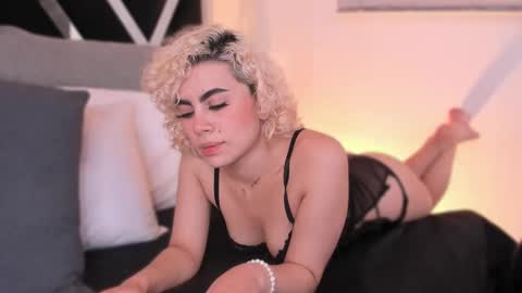 Marian online show from 09/18/25, 02:57