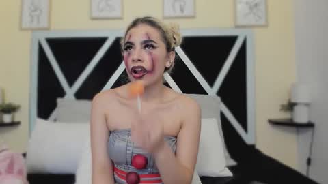 Marian online show from 11/01/25, 02:35