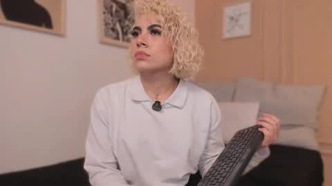 Marian online show from 02/17/26, 07:09