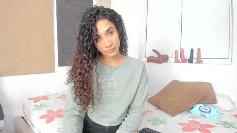 Snapshot of marian_rios chatting on 01/15/26, 11:04 Marian online show from 01/15/26, 11:04