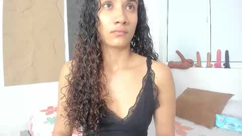 Snapshot of marian_rios chatting on 01/17/26, 11:04 Marian online show from 01/17/26, 11:04