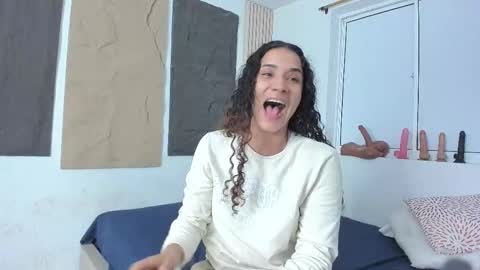 Snapshot of marian_rios chatting on 02/05/26, 11:04 Marian online show from 02/05/26, 11:04