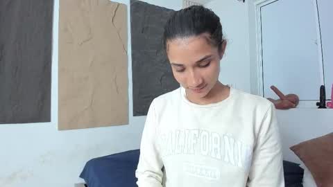 Snapshot of marian_rios chatting on 02/06/26, 11:02 Marian online show from 02/06/26, 11:02