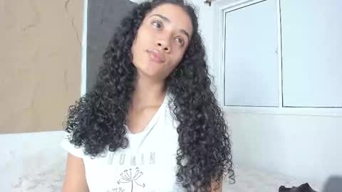 Snapshot of marian_rios chatting on 03/02/26, 11:06 Marian online show from 03/02/26, 11:06